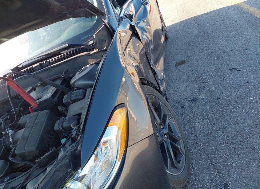 Photo 18 of 2018 Ford Fusion S (VIN 3FA6P0G75JR186604)