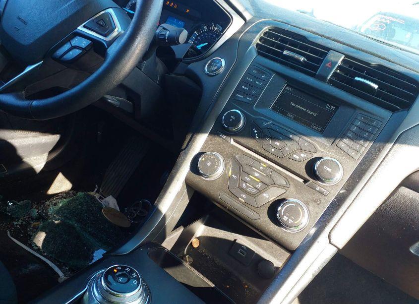 Photo 21 of 2018 Ford Fusion S (VIN 3FA6P0G75JR186604)