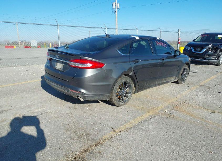 Photo 4 of 2018 Ford Fusion S (VIN 3FA6P0G75JR186604)