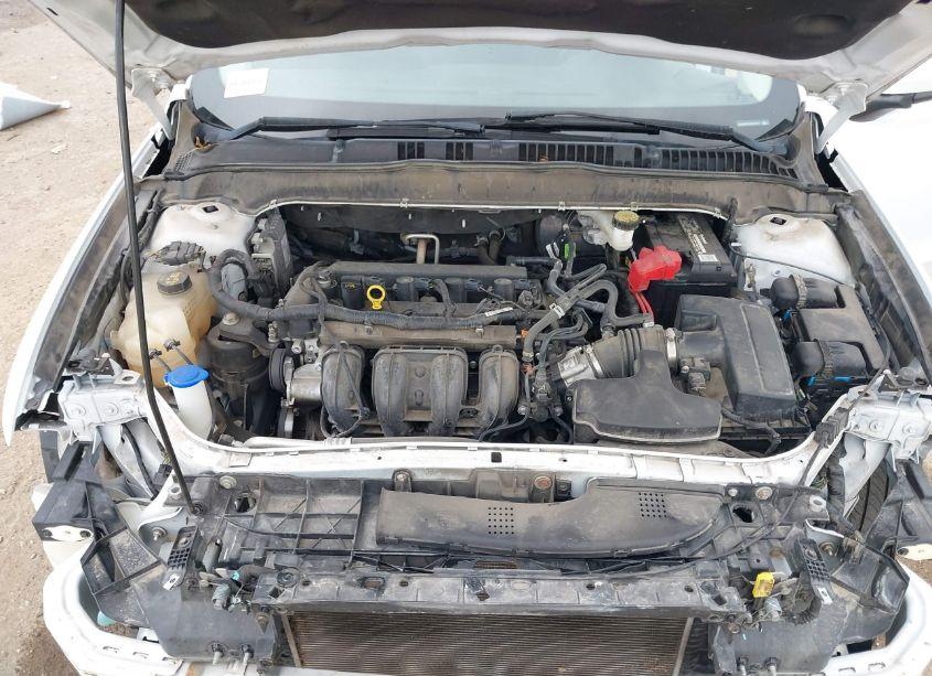 Photo 10 of 2018 Ford Fusion S (VIN 3FA6P0G75JR224364)