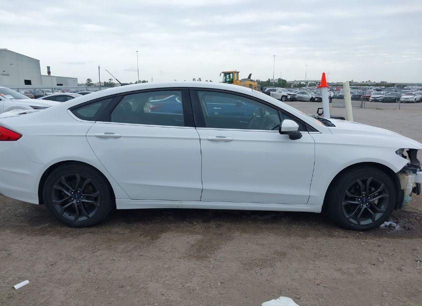 Photo 14 of 2018 Ford Fusion S (VIN 3FA6P0G75JR224364)