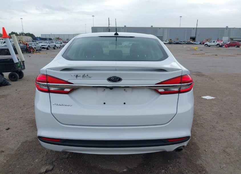 Photo 17 of 2018 Ford Fusion S (VIN 3FA6P0G75JR224364)