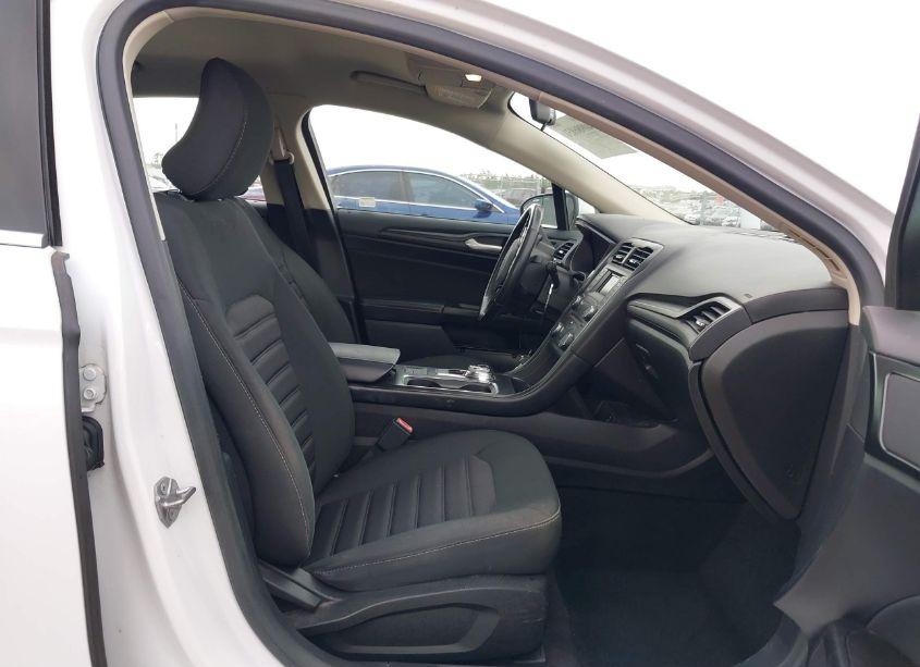 Photo 5 of 2018 Ford Fusion S (VIN 3FA6P0G75JR224364)