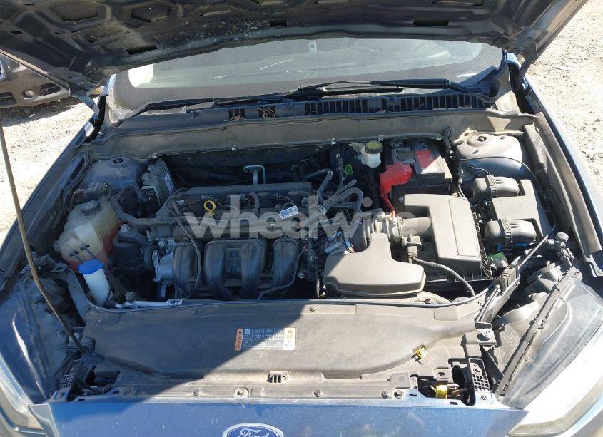 Photo 10 of 2018 Ford Fusion S (VIN 3FA6P0G75JR273385)