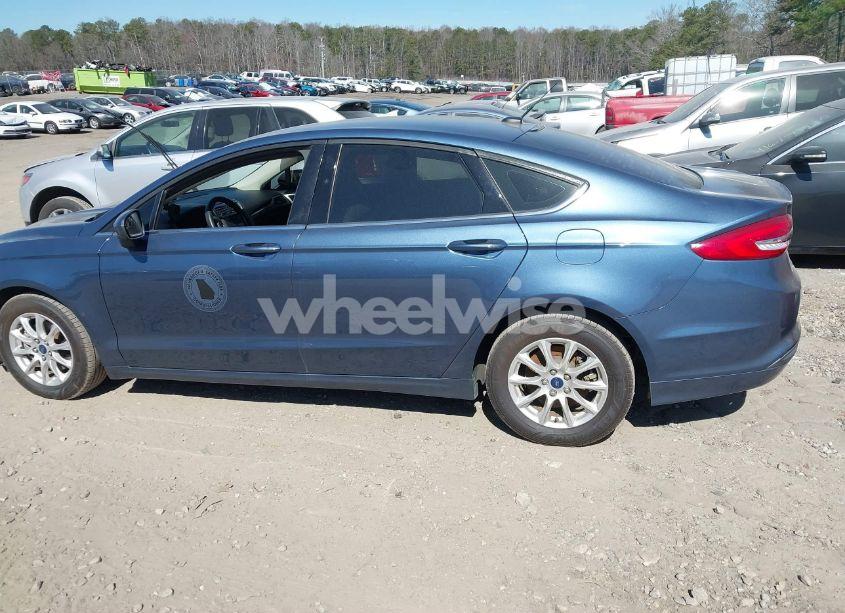 Photo 14 of 2018 Ford Fusion S (VIN 3FA6P0G75JR273385)