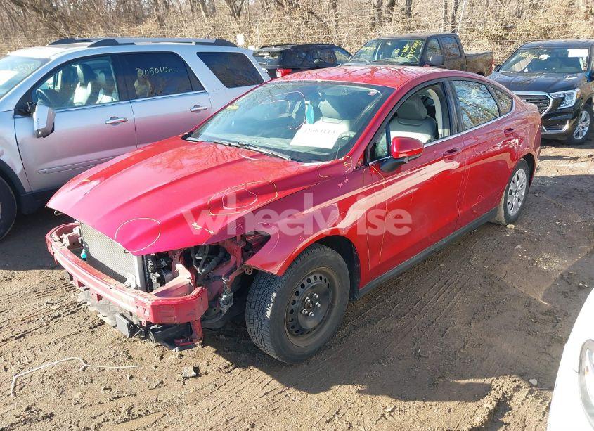 Photo 2 of 2020 Ford Fusion S (VIN 3FA6P0G75LR200116)