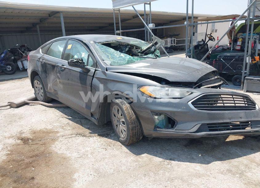 2020 Ford Fusion S (VIN 3FA6P0G75LR200844) main photo