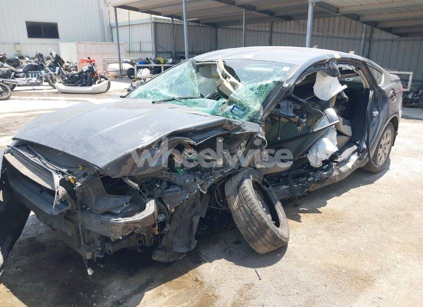 Photo 2 of 2020 Ford Fusion S (VIN 3FA6P0G75LR200844)