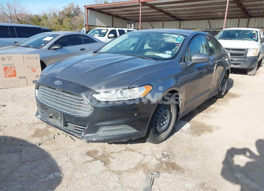 Photo 2 of 2013 Ford Fusion S (VIN 3FA6P0G76DR107641)
