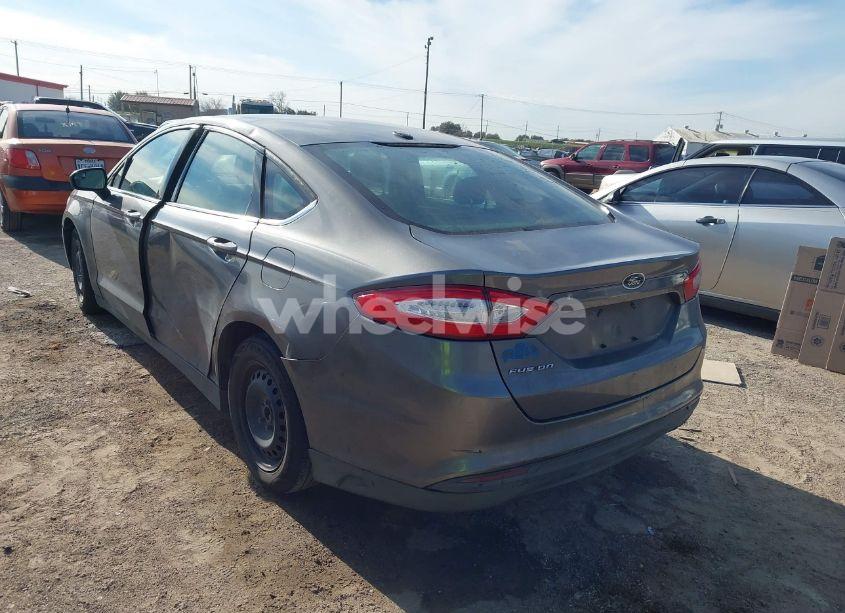 Photo 3 of 2013 Ford Fusion S (VIN 3FA6P0G76DR107641)