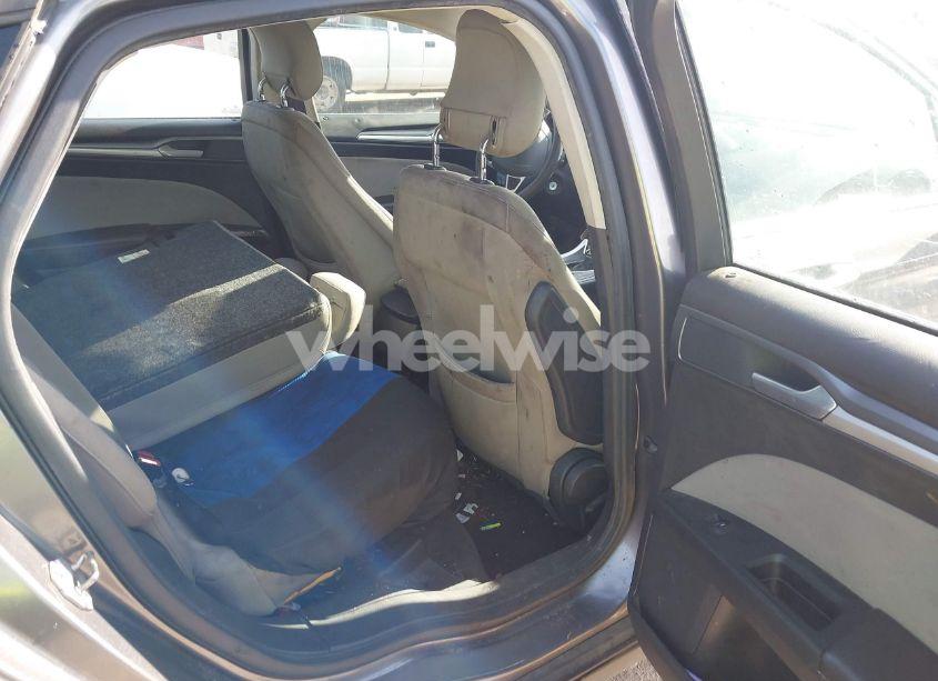 Photo 8 of 2013 Ford Fusion S (VIN 3FA6P0G76DR107641)