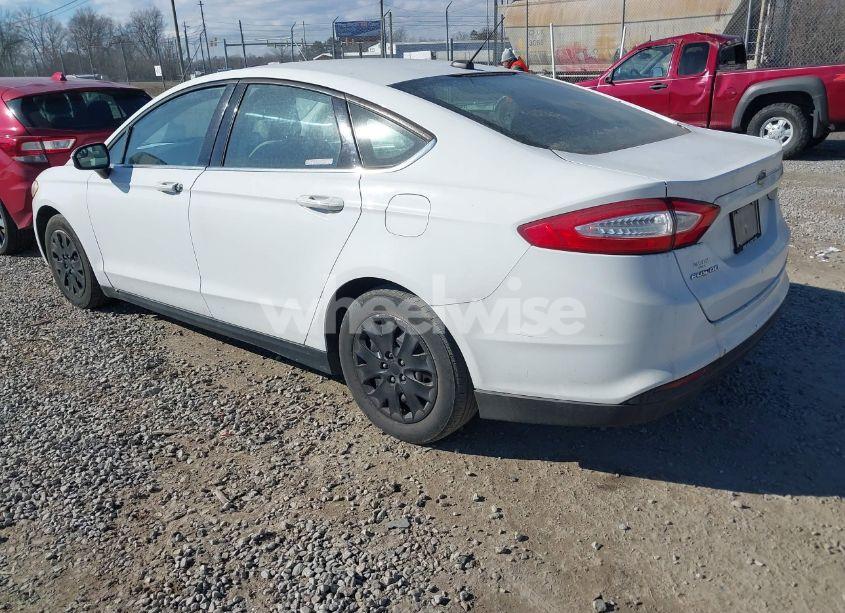 Photo 3 of 2013 Ford Fusion S (VIN 3FA6P0G76DR211501)