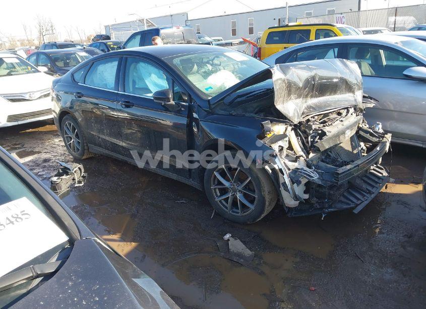2013 Ford Fusion S (VIN 3FA6P0G76DR320590) main photo