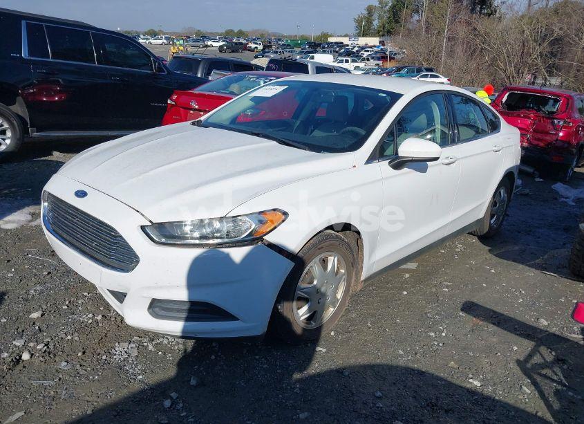Photo 2 of 2013 Ford Fusion S (VIN 3FA6P0G76DR375301)