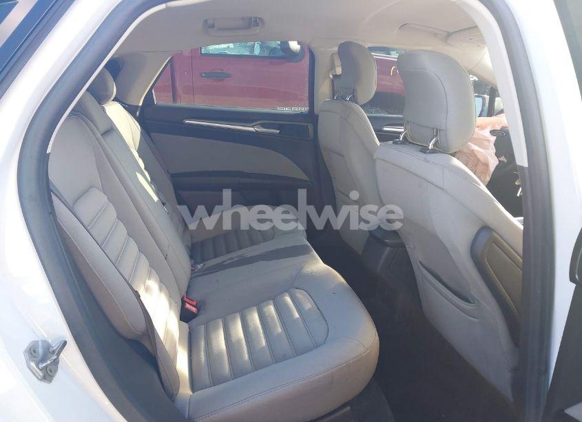 Photo 8 of 2014 Ford Fusion S (VIN 3FA6P0G76ER104482)