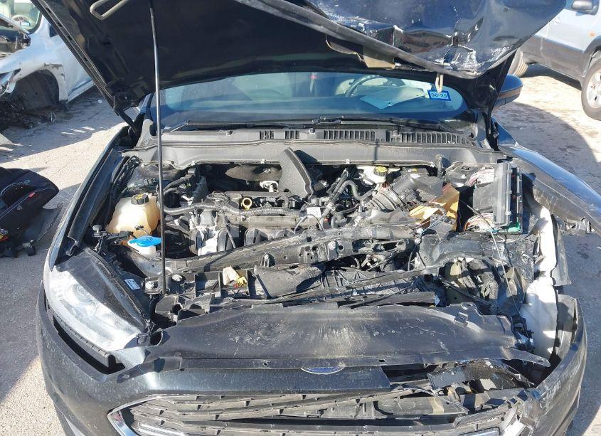 Photo 10 of 2015 Ford Fusion S (VIN 3FA6P0G76FR104726)