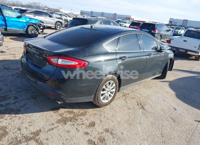 Photo 4 of 2015 Ford Fusion S (VIN 3FA6P0G76FR104726)