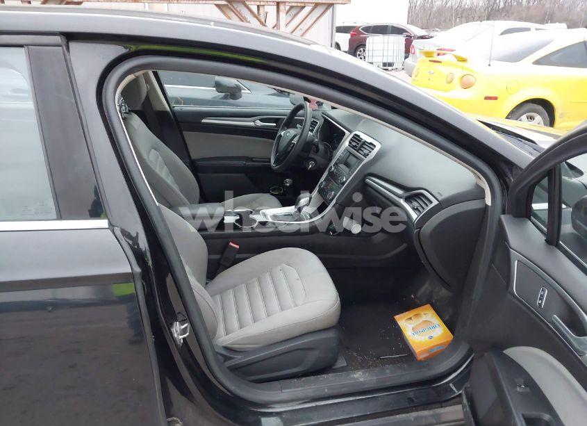 Photo 5 of 2015 Ford Fusion S (VIN 3FA6P0G76FR106251)