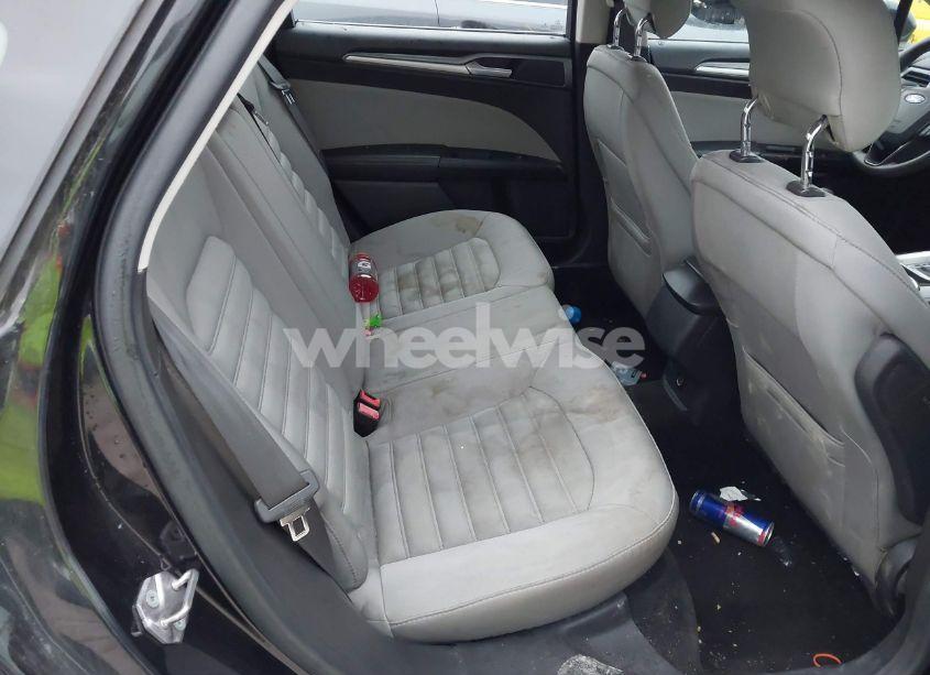 Photo 8 of 2015 Ford Fusion S (VIN 3FA6P0G76FR106251)