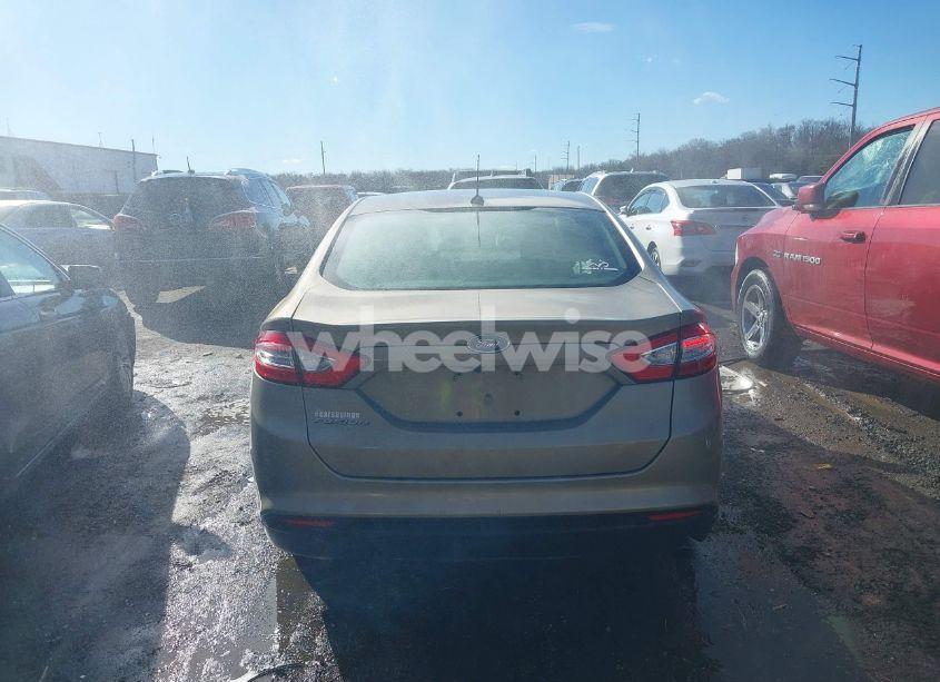 Photo 16 of 2015 Ford Fusion S (VIN 3FA6P0G76FR256344)