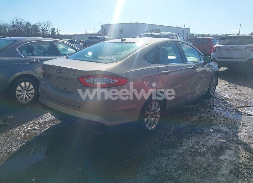 Photo 4 of 2015 Ford Fusion S (VIN 3FA6P0G76FR256344)
