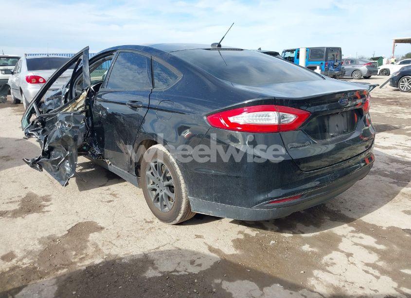 Photo 3 of 2015 Ford Fusion S (VIN 3FA6P0G76FR278618)