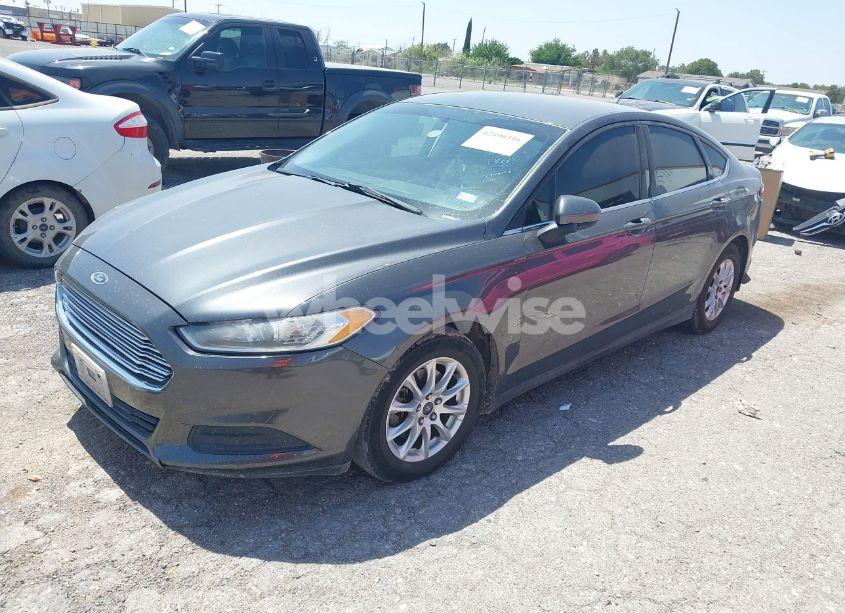 Photo 2 of 2015 Ford Fusion S (VIN 3FA6P0G76FR292468)