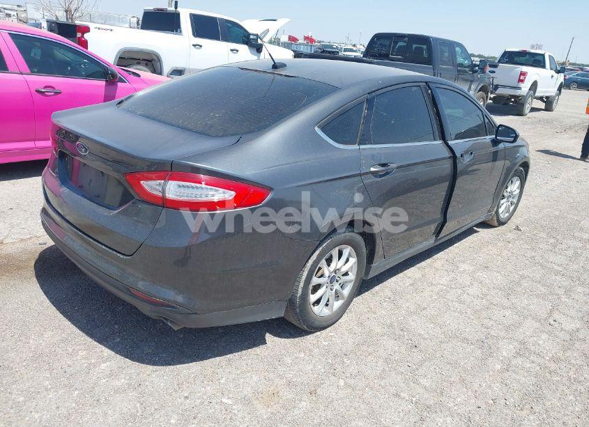 Photo 4 of 2015 Ford Fusion S (VIN 3FA6P0G76FR292468)