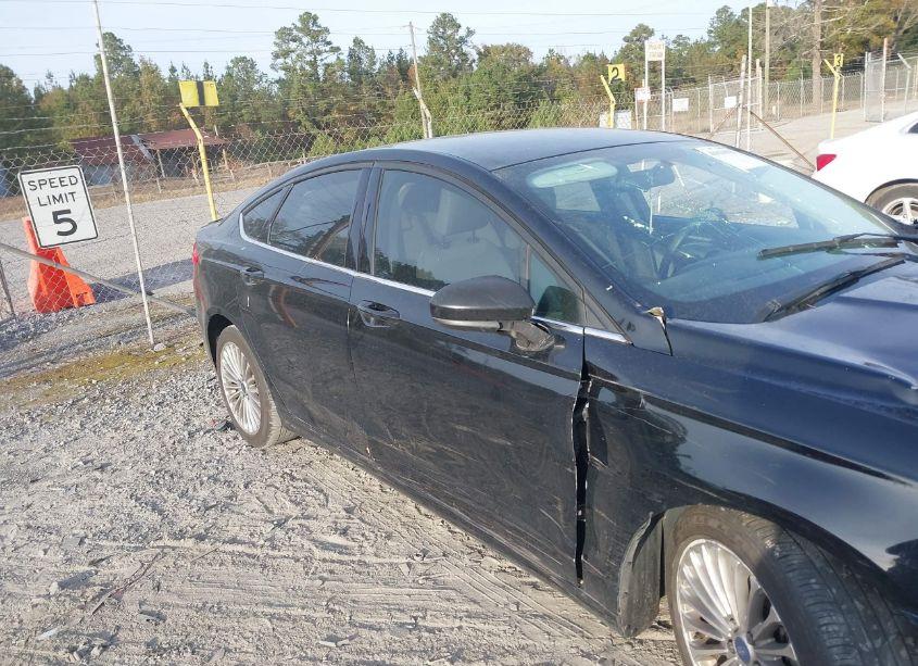 2016 Ford Fusion S (VIN 3FA6P0G76GR103626) main photo