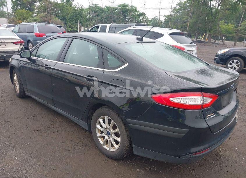 Photo 3 of 2016 Ford Fusion S (VIN 3FA6P0G76GR176818)