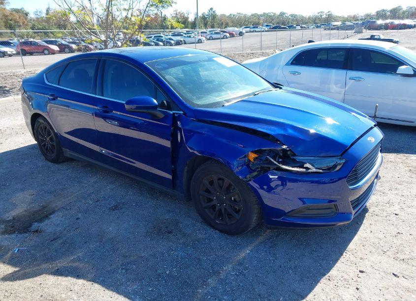 2016 Ford Fusion S (VIN 3FA6P0G76GR243966) main photo