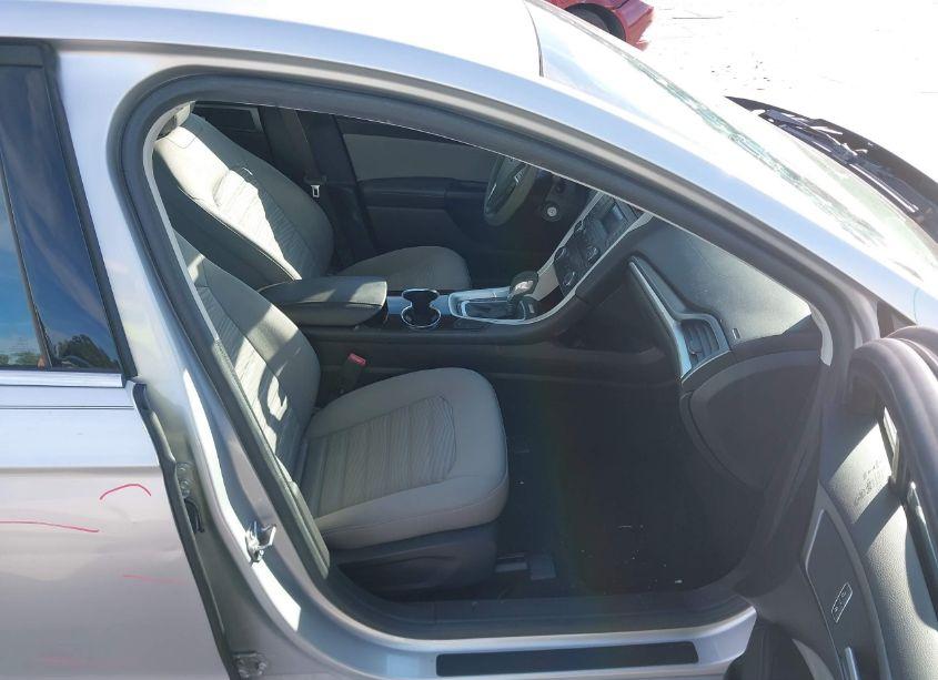 Photo 5 of 2016 Ford Fusion S (VIN 3FA6P0G76GR254949)