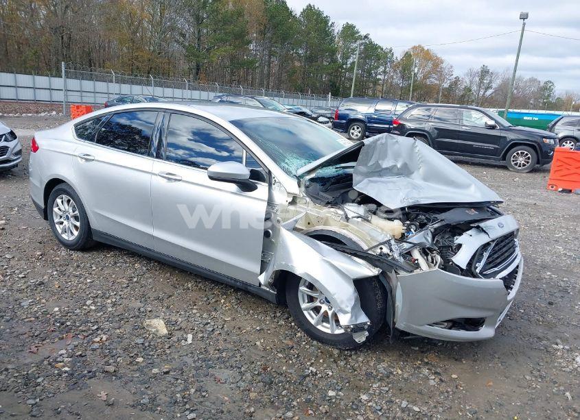2016 Ford Fusion S (VIN 3FA6P0G76GR273579) main photo