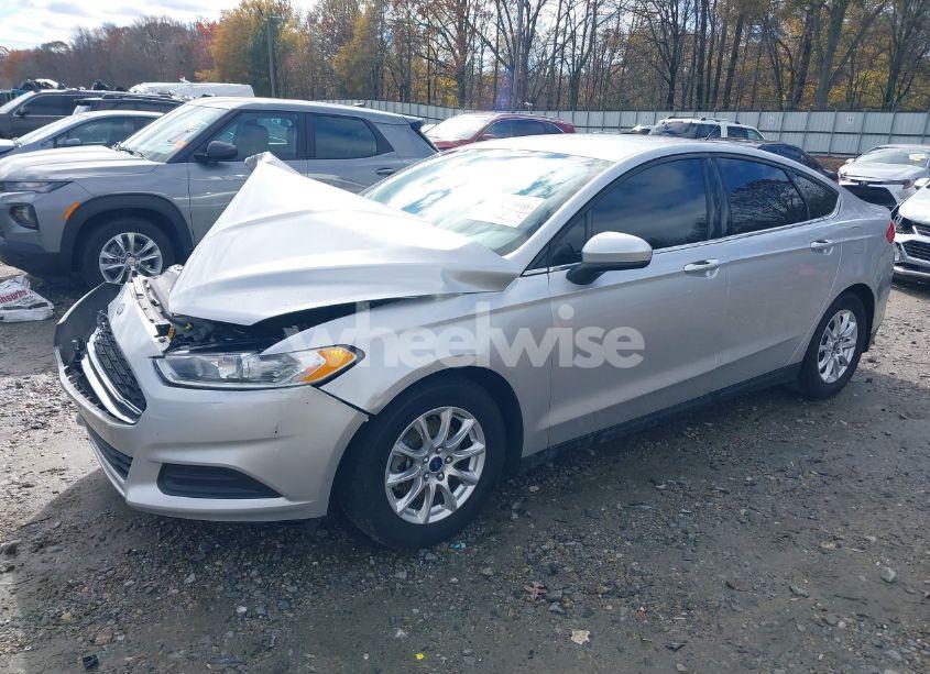 Photo 2 of 2016 Ford Fusion S (VIN 3FA6P0G76GR273579)