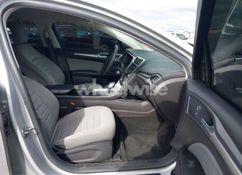 Photo 5 of 2016 Ford Fusion S (VIN 3FA6P0G76GR273579)