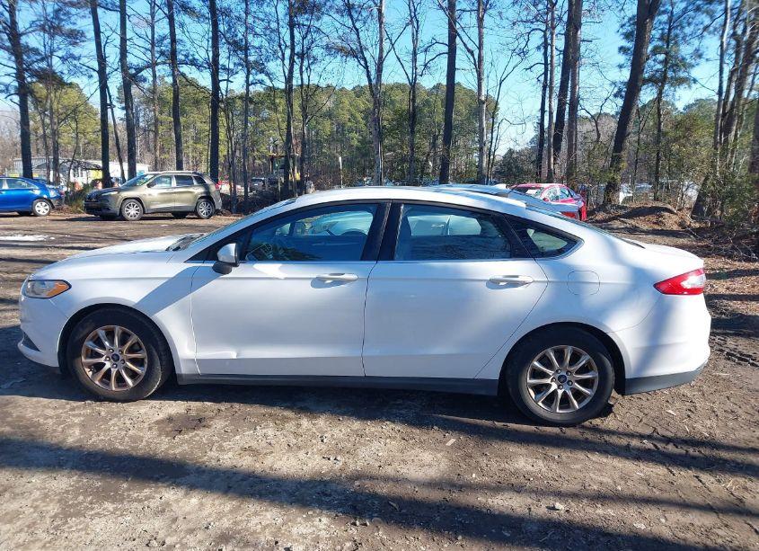 Photo 14 of 2016 Ford Fusion S (VIN 3FA6P0G76GR312011)