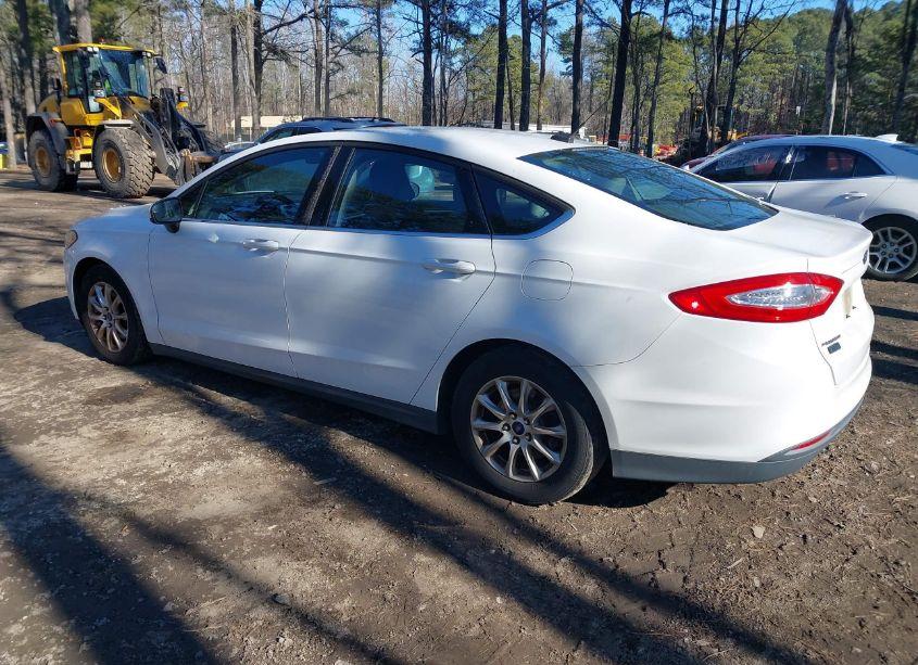 Photo 3 of 2016 Ford Fusion S (VIN 3FA6P0G76GR312011)