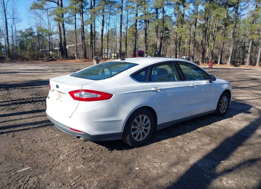 Photo 4 of 2016 Ford Fusion S (VIN 3FA6P0G76GR312011)