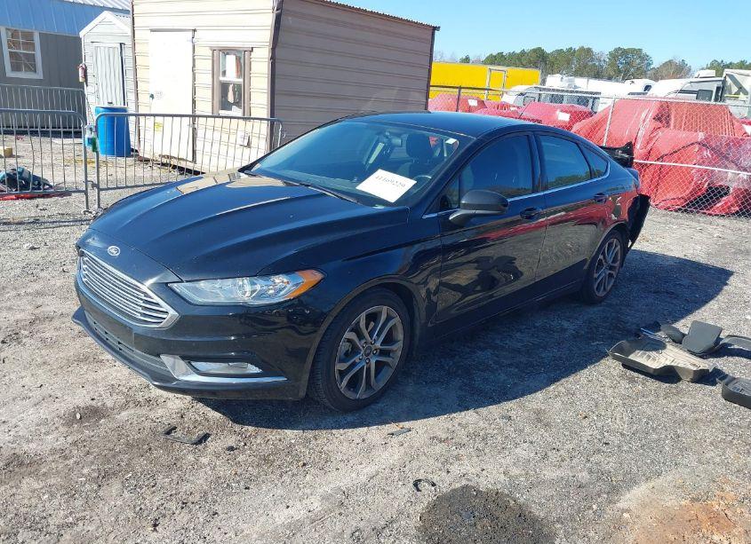 Photo 2 of 2017 Ford Fusion S (VIN 3FA6P0G76HR189067)