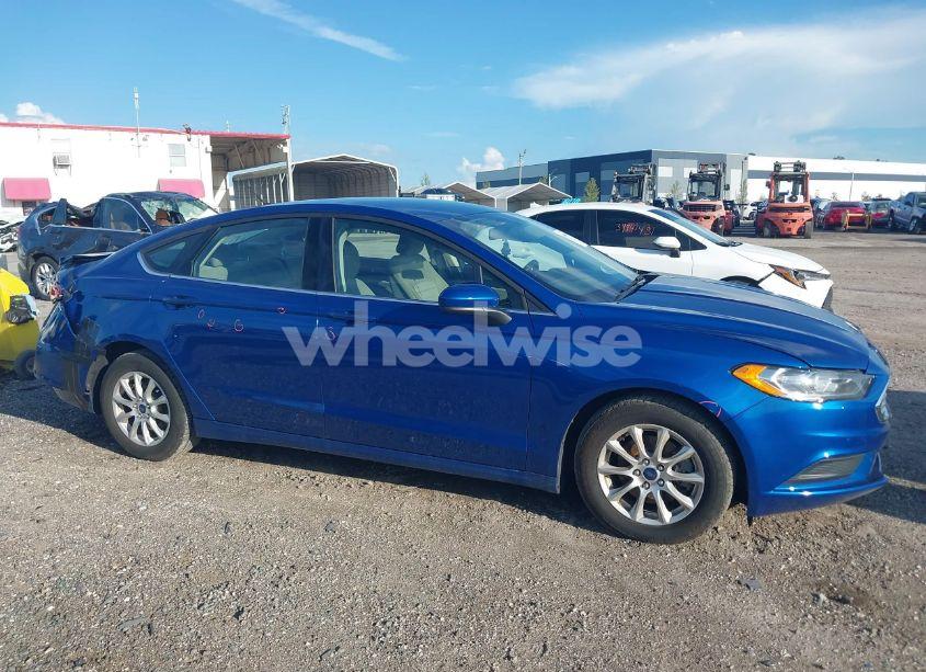 Photo 13 of 2017 Ford Fusion S (VIN 3FA6P0G76HR319607)