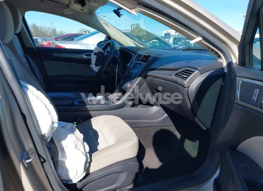 Photo 5 of 2017 Ford Fusion S (VIN 3FA6P0G76HR382934)