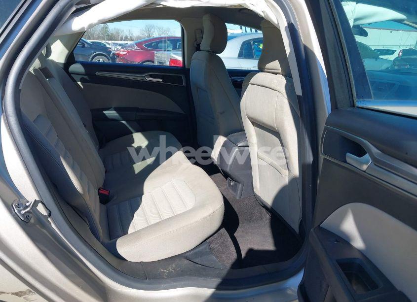 Photo 8 of 2017 Ford Fusion S (VIN 3FA6P0G76HR382934)