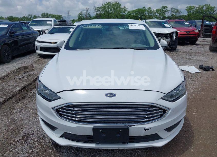 Photo 13 of 2018 Ford Fusion S (VIN 3FA6P0G76JR156558)