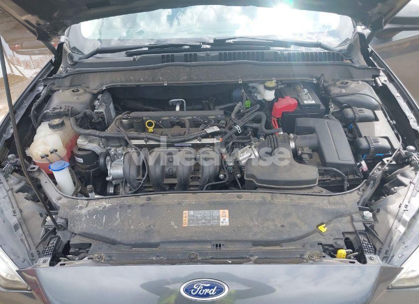 Photo 10 of 2019 Ford Fusion S (VIN 3FA6P0G76KR247492)
