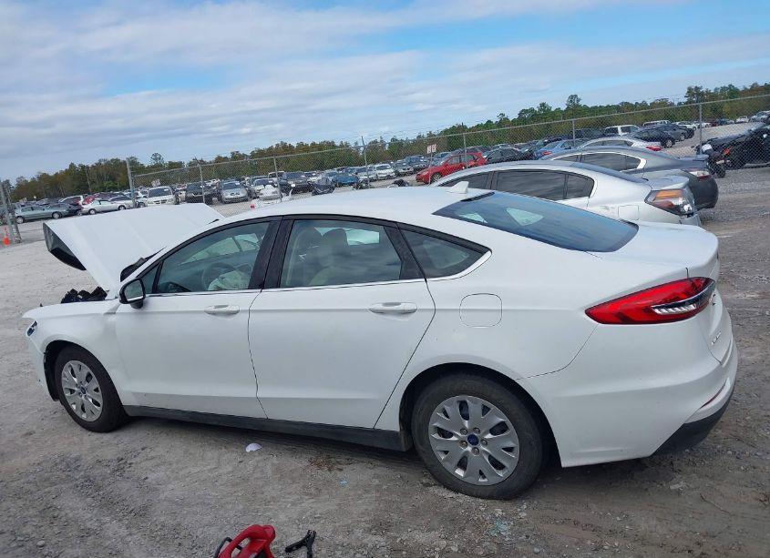 Photo 13 of 2020 Ford Fusion S (VIN 3FA6P0G76LR220570)