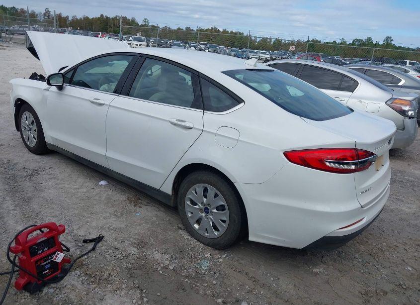 Photo 3 of 2020 Ford Fusion S (VIN 3FA6P0G76LR220570)