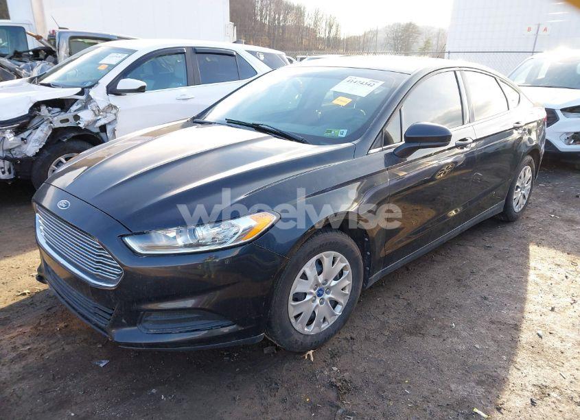 Photo 2 of 2013 Ford Fusion S (VIN 3FA6P0G77DR203455)