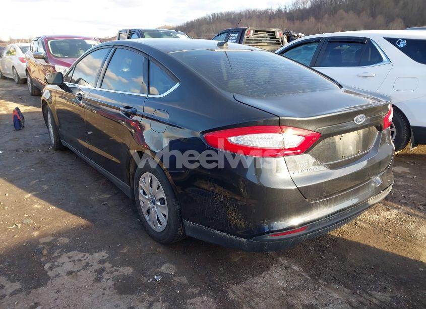 Photo 3 of 2013 Ford Fusion S (VIN 3FA6P0G77DR203455)