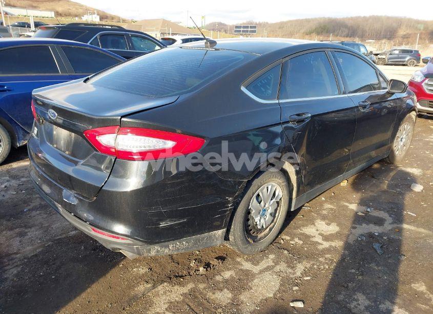Photo 4 of 2013 Ford Fusion S (VIN 3FA6P0G77DR203455)
