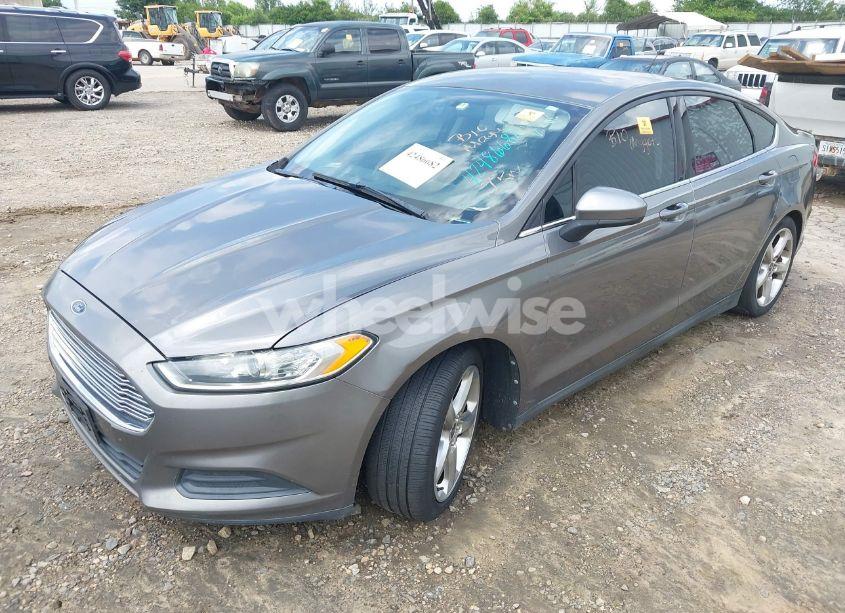 Photo 4 of 2013 Ford Fusion S (VIN 3FA6P0G77DR211295)